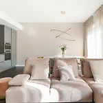Cadorna - Rasori - Ampio Trilocale Di Design * Milánó