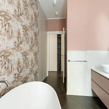 Apartment Conciliazione-cadorna - Ampio Trilocale Di Design Milan