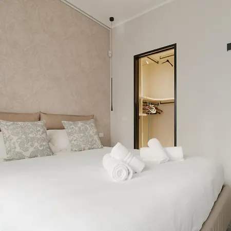 Apartment Conciliazione-cadorna - Ampio Trilocale Di Design