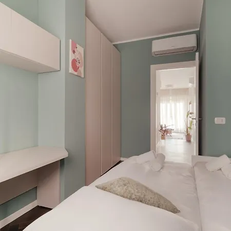 Apartment Conciliazione-cadorna - Ampio Trilocale Di Design Milan